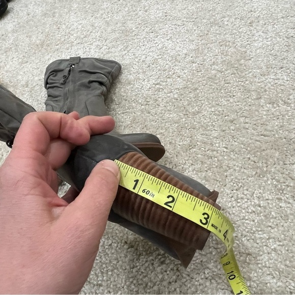 Ugg Australia Dayton Slouchy Gray Leather Mid Calf Heeled Boots Size 5 “NEW”, - Picture 13 of 16